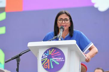 Venezuelas geschäftsführende Präsidentin Delcy Rodríguez auf der Kundgebung Venezuelas geschäftsführende Präsidentin Delcy Rodríguez auf der Kundgebung