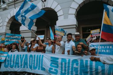 Anhänger der RC protestieren in der Stadt Guayaquil gegen die Suspendierung der Partei Anhänger der RC protestieren in der Stadt Guayaquil gegen die Suspendierung der Partei