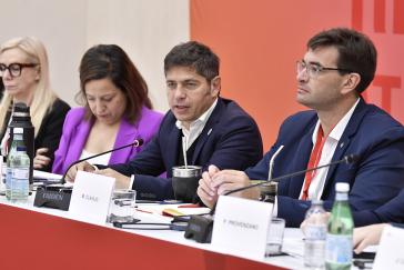 Der argentinische Gouverneur Axel Kicillof beim Gipfel Global Progressive Mobilisation in Barcelona Der argentinische Gouverneur Axel Kicillof beim Gipfel Global Progressive Mobilisation in Barcelona