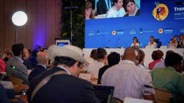 Die erste Konferenz für den Ausstieg aus fossilen Brennstoffen ist in Santa Marta zu Ende gegangen. Die erste Konferenz für den Ausstieg aus fossilen Brennstoffen ist in Santa Marta zu Ende gegangen.