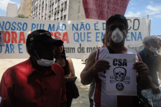 Fürchten um ihre Gesundheit: Demonstranten in Rio Demonstranten in Rio