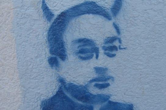 Graffito gegen Kardinal Rodríguez Maradiaga in Honduras