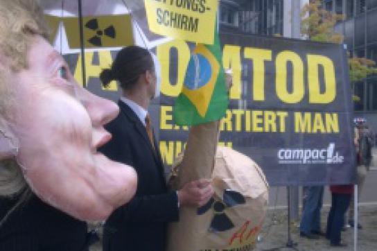 Protest gegen Exportkreditbürgschaft