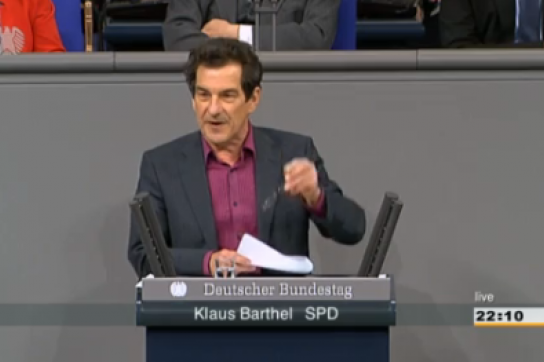 Der SPD-Abgeordnete Klaus Barthel in der Debatte