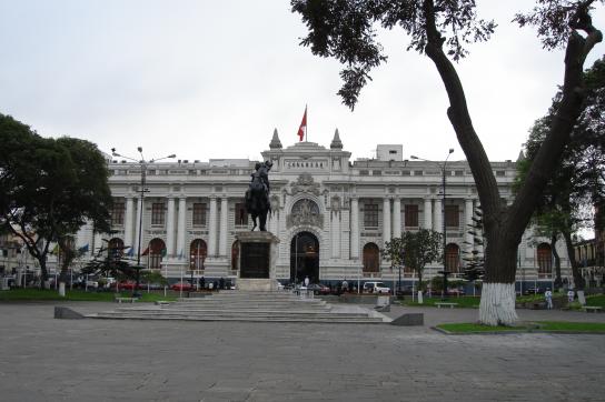 Schönes Bild, aber schlechtes Image: Kongress in Lima Kongress in Lima