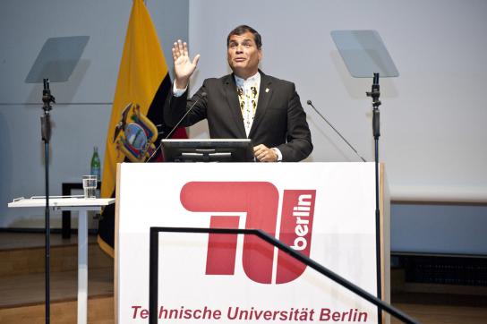 Rafael Correa während seiner Rede in der TU-Berlin