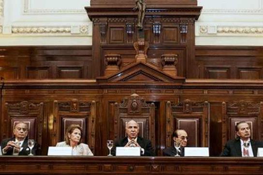 Der Oberste Gerichtshof in Buenos Aires hat alle vier strittigen Paragrafen des Mediengesetzes für rechtmäßig im Sinne der Verfassung erklärt