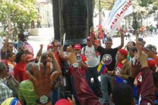 Sprecher der Kollektive am Sonntag auf dem Plaza Bolívar in Caracas Plaza Bolívar in Caracas