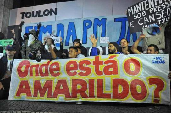Transparent: "Wo ist Amarildo?" 