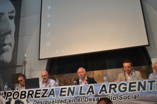 Bei der Vorstellung der Studie der Katholischen Universität Argentiniens (UCA)