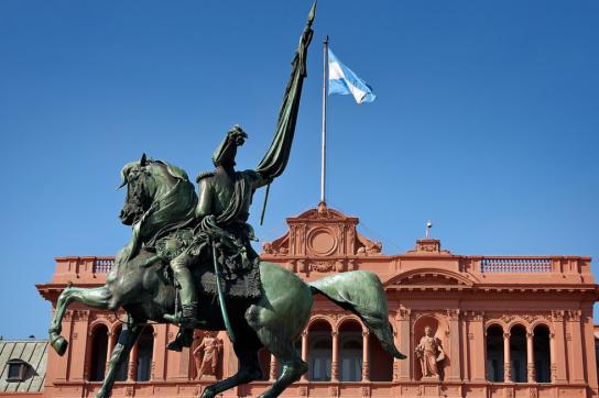 Verschuldung, Inflation und Rezession sind die drei dringenden Probleme, die Argentiniens Regierung lösen muss