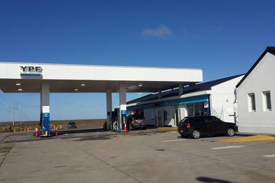 Tankstelle von YPF in Garayalde, Provinz Chubut