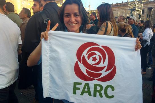 Symbol der neuen Partei "Fuerza Alternativa Revolucionaria del Común": eine rote Rose mit sternförmigem Stempel