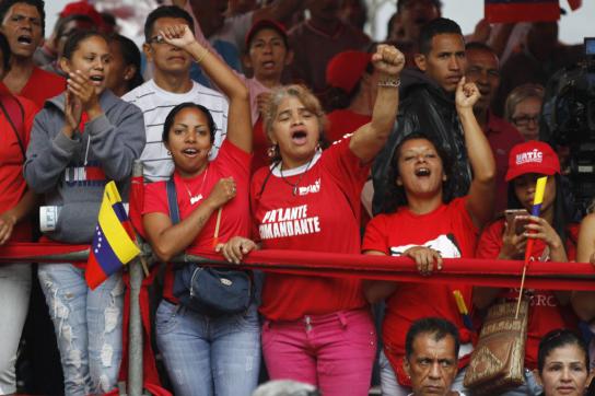 "Chavistas" bei einer Gedenkveranstaltung in Venezuela
