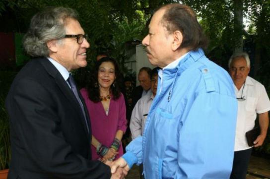 OAS-Generalsekretär Luis Almagro und Nicaraguas Präsident Daniel Ortega