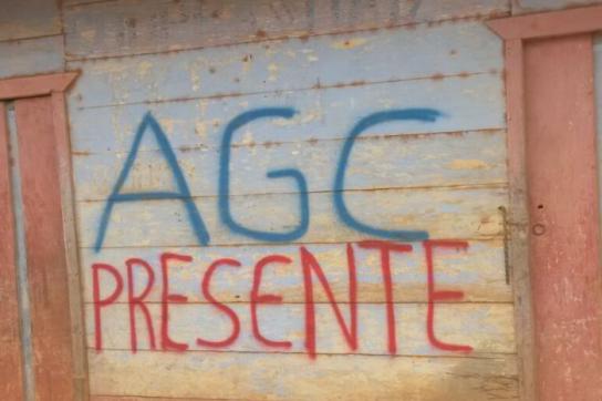Graffiti als Warnung der neuen Paramilitärs in Kolumbien